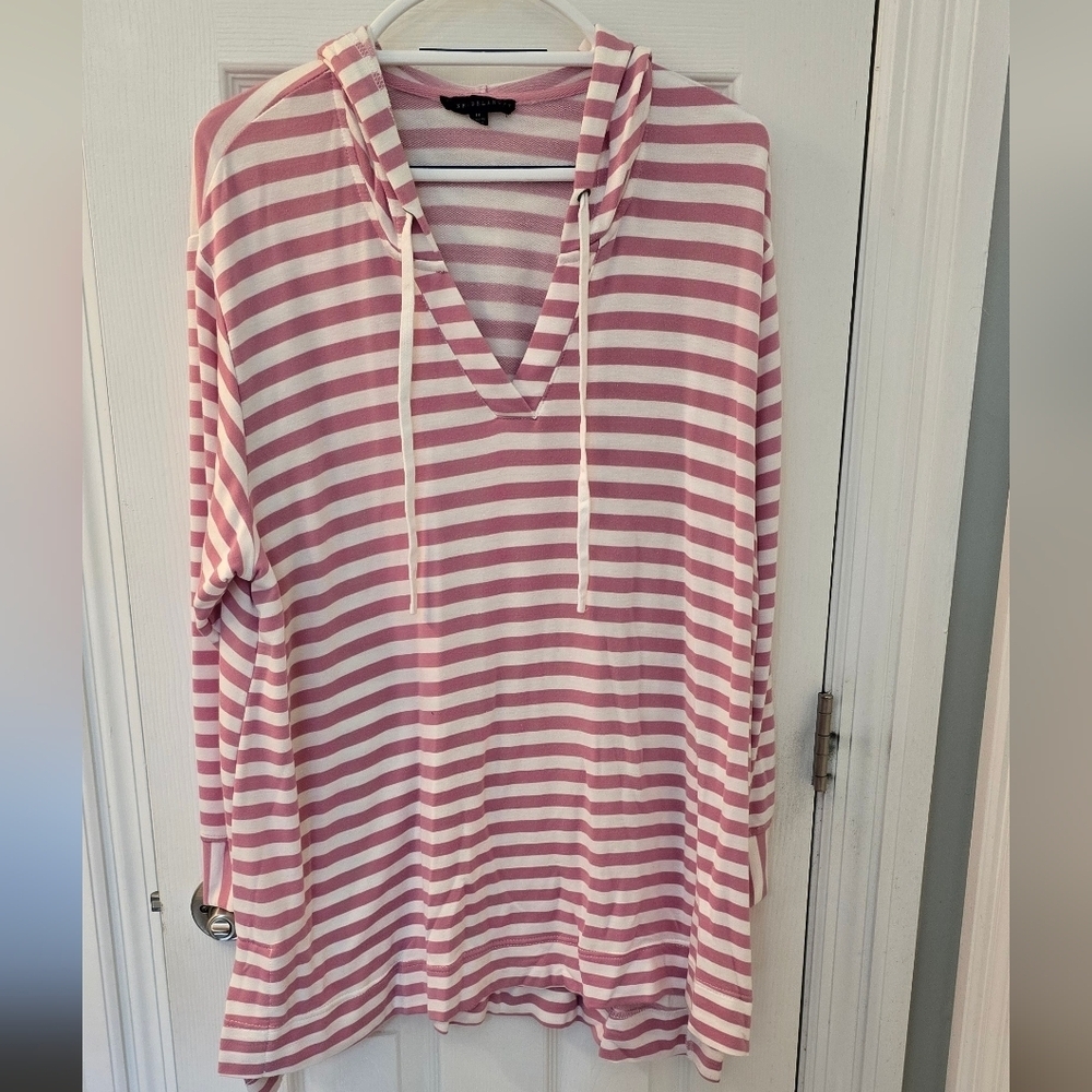 Jane Delancey Vneck Pink and White Striped Tunic Hoodie, Size 1X (0913)
